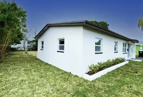 710 SW 9th Street Delray Beach FL 33444