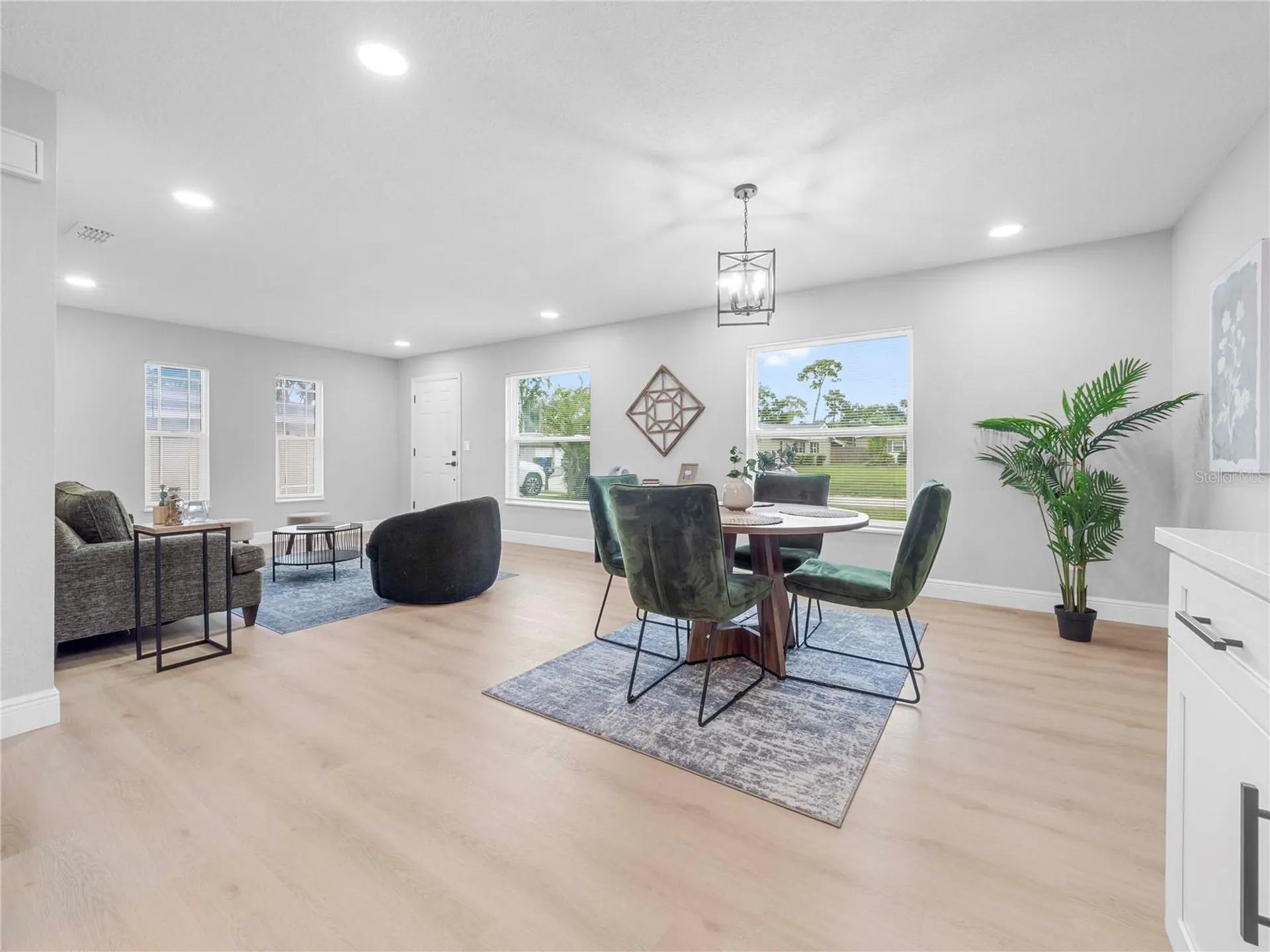 306 Floral Drive Tampa FL 33613