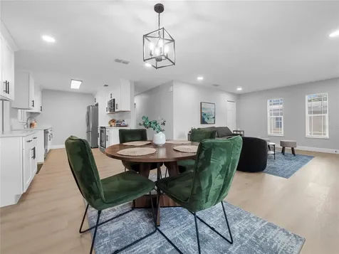 306 Floral Drive Tampa FL 33613