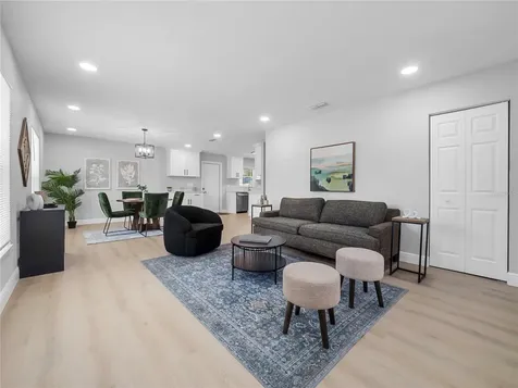 306 Floral Drive Tampa FL 33613
