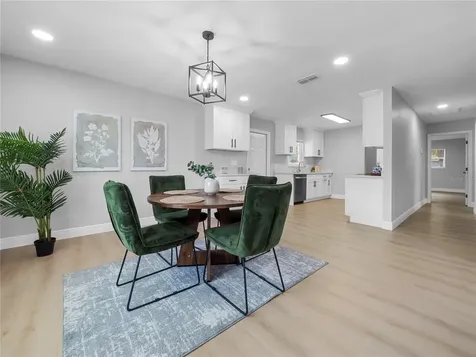 306 Floral Drive Tampa FL 33613