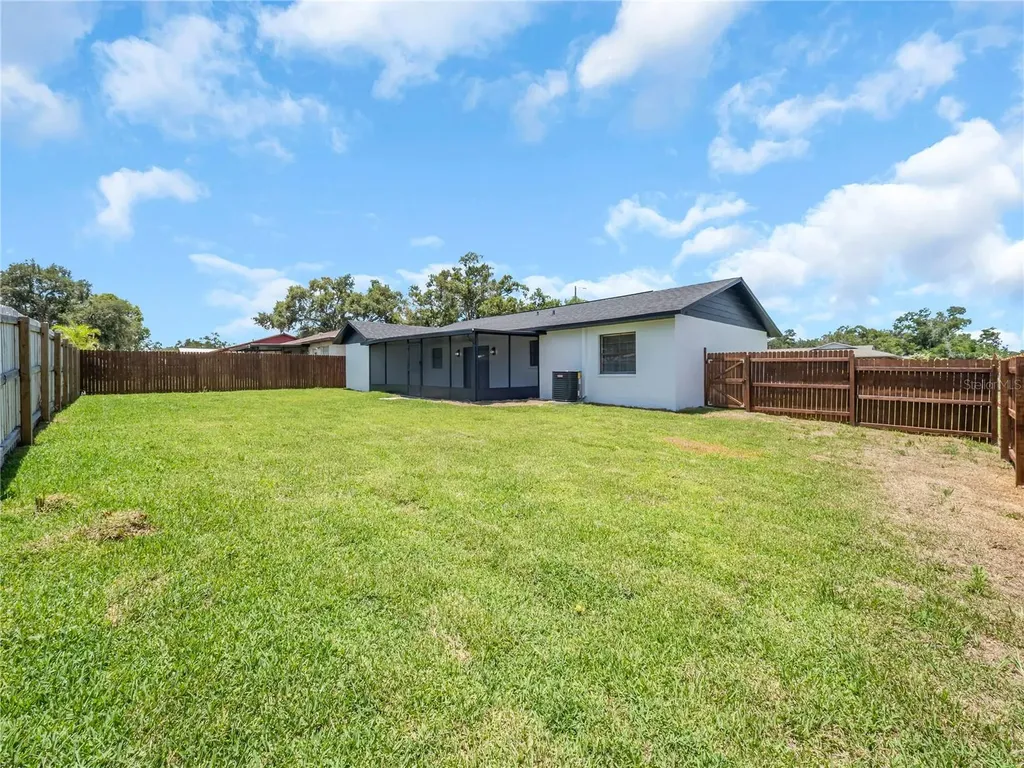 5213 Colfax Place Seffner FL 33584