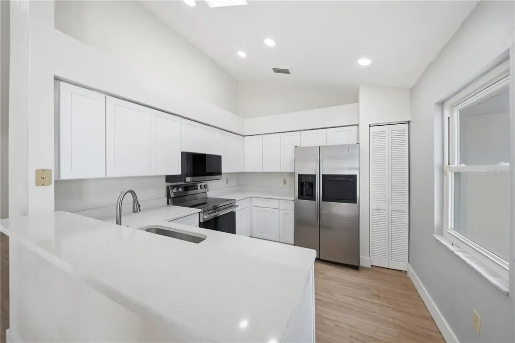 2007 59th Circle S St Petersburg FL 33712