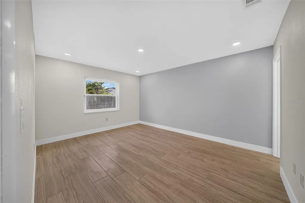 2007 59th Circle S St Petersburg FL 33712