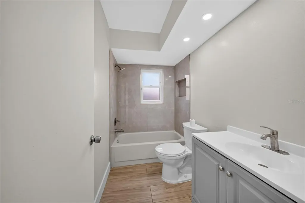 2007 59th Circle S St Petersburg FL 33712