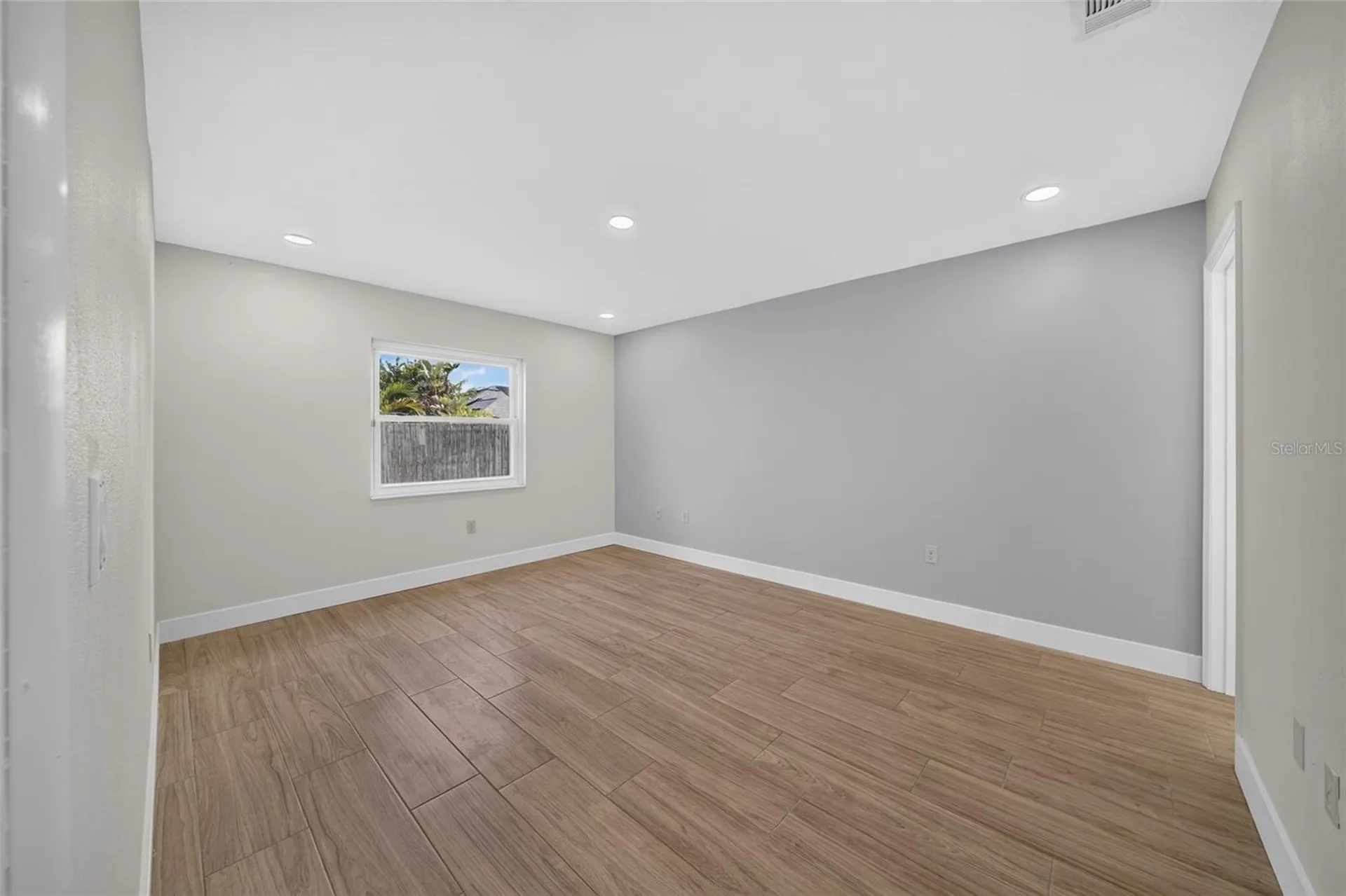 2007 59th Circle S St Petersburg FL 33712