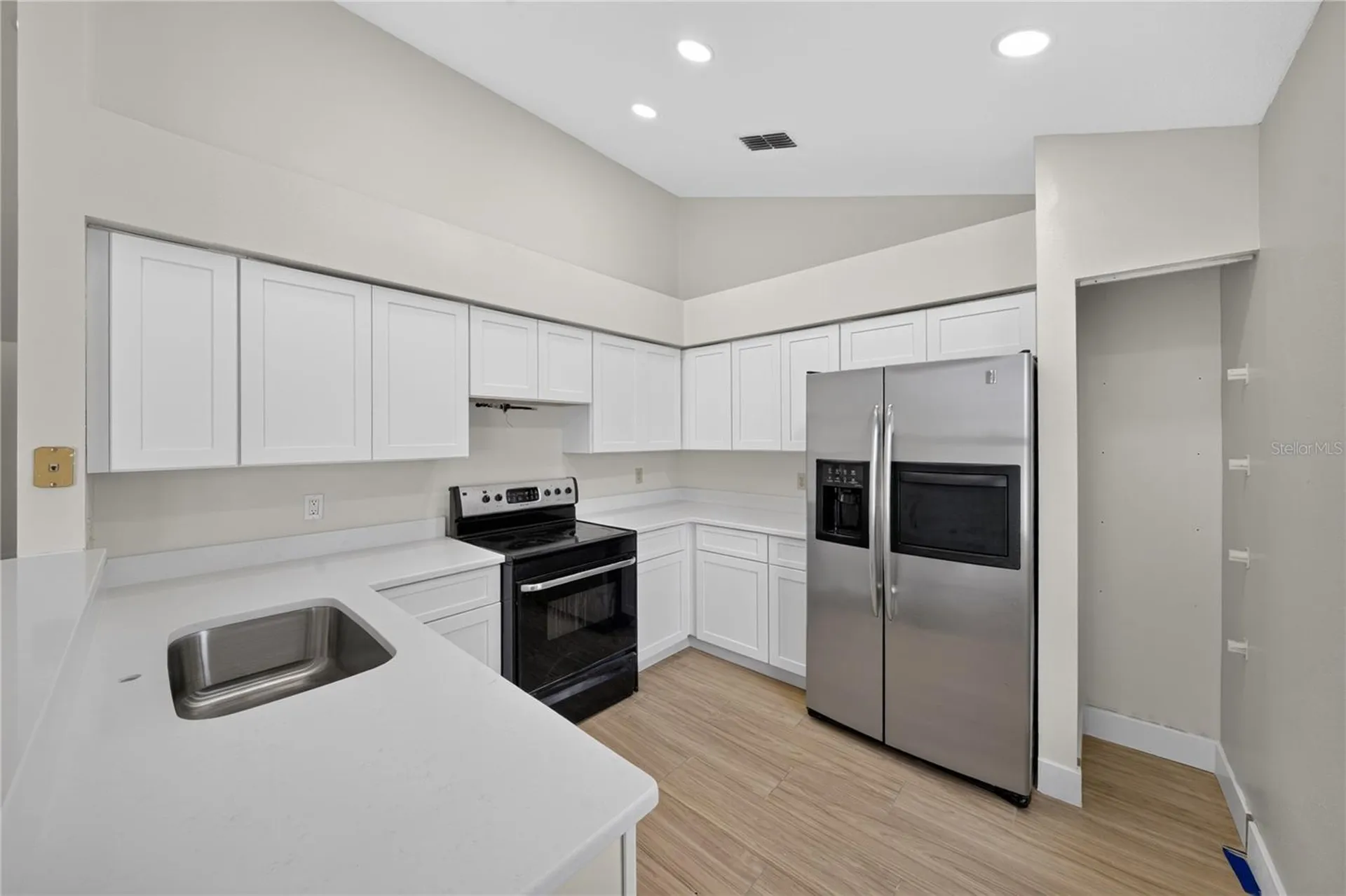 2007 59th Circle S St Petersburg FL 33712
