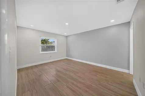 2007 59th Circle S St Petersburg FL 33712