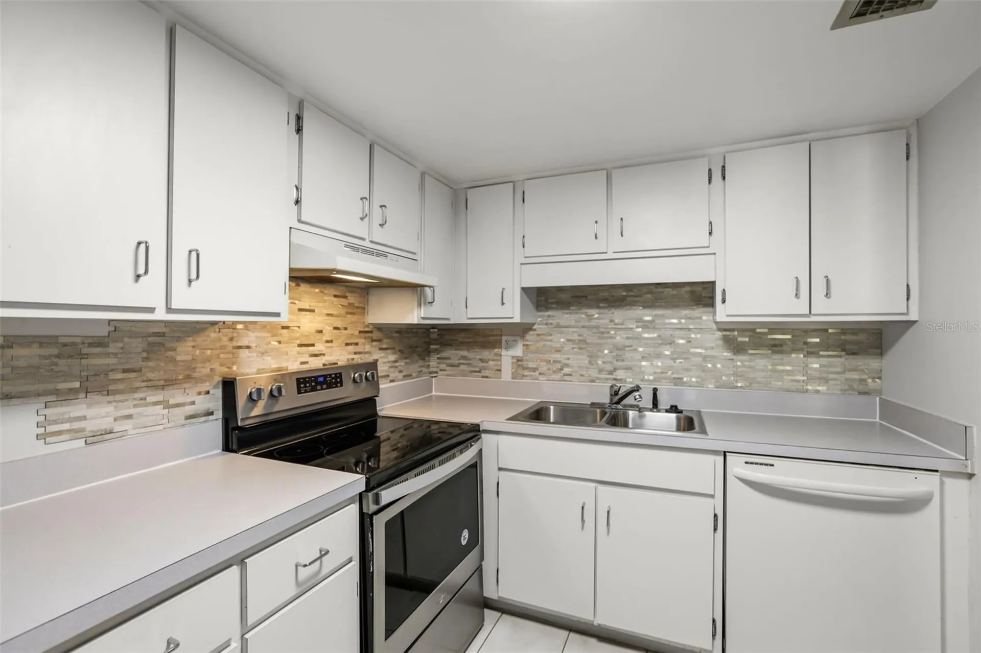 200 Maitland Avenue Altamonte Springs FL 32701