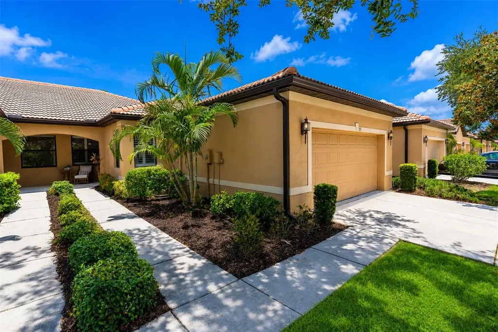 335 Seneca Falls Drive Apollo Beach FL 33572