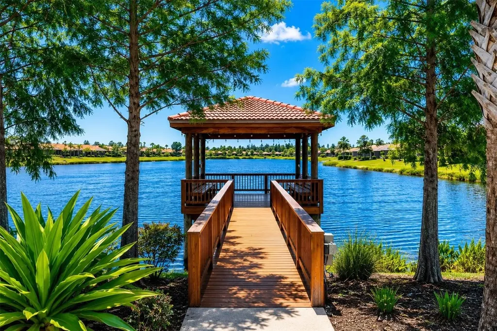 335 Seneca Falls Drive Apollo Beach FL 33572