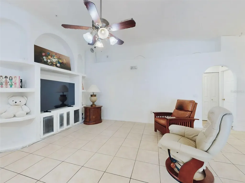 185 Winding Cove Avenue Apopka FL 32703