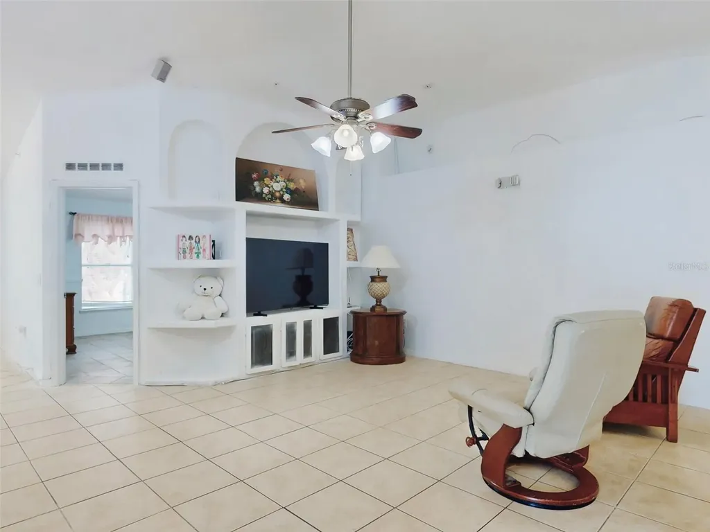 185 Winding Cove Avenue Apopka FL 32703