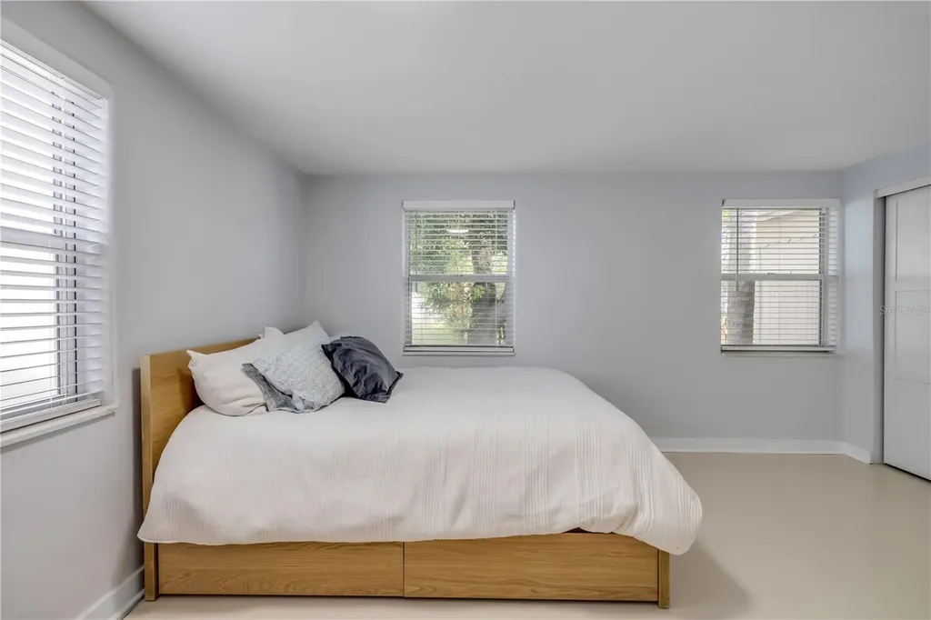 308 Due East Street New Smyrna Beach FL 32169