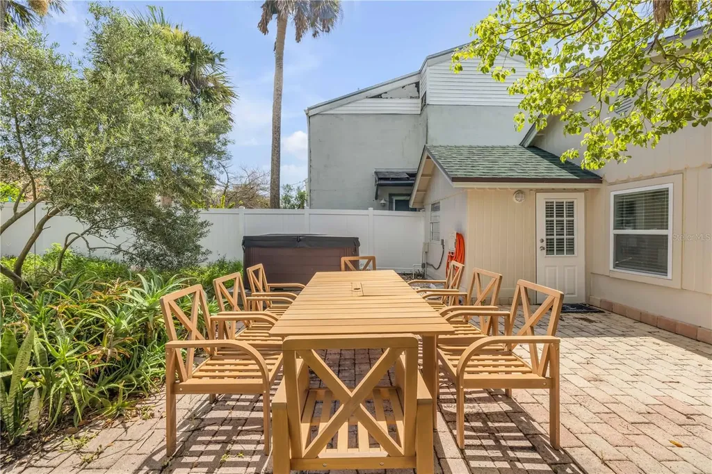 308 Due East Street New Smyrna Beach FL 32169