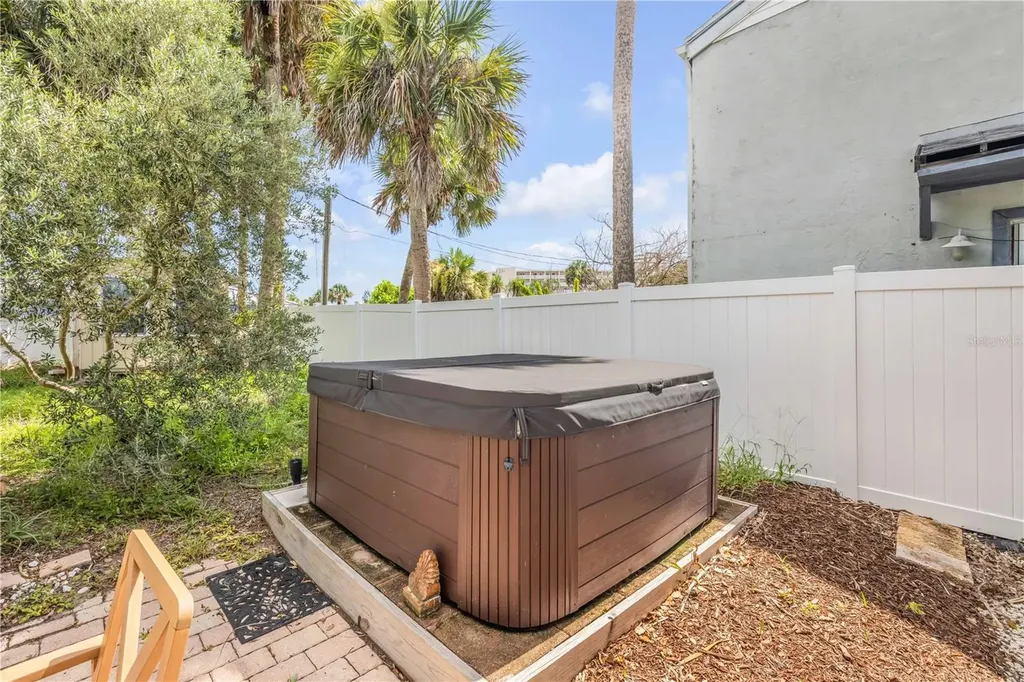 308 Due East Street New Smyrna Beach FL 32169