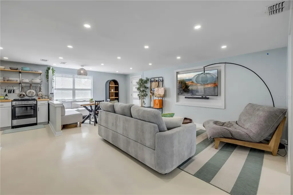 308 Due East Street New Smyrna Beach FL 32169