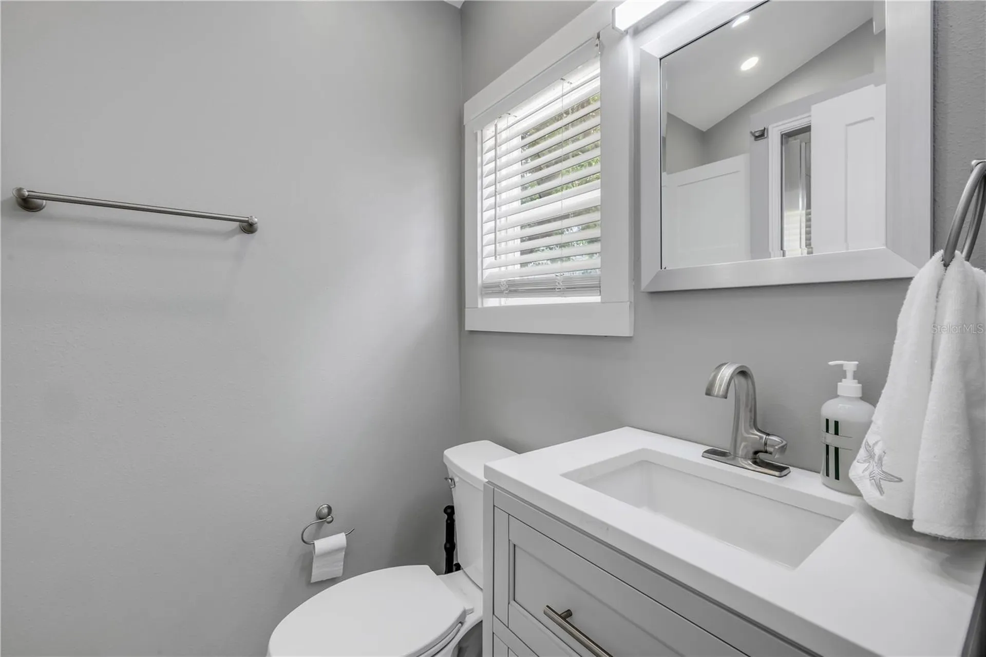 308 Due East Street New Smyrna Beach FL 32169