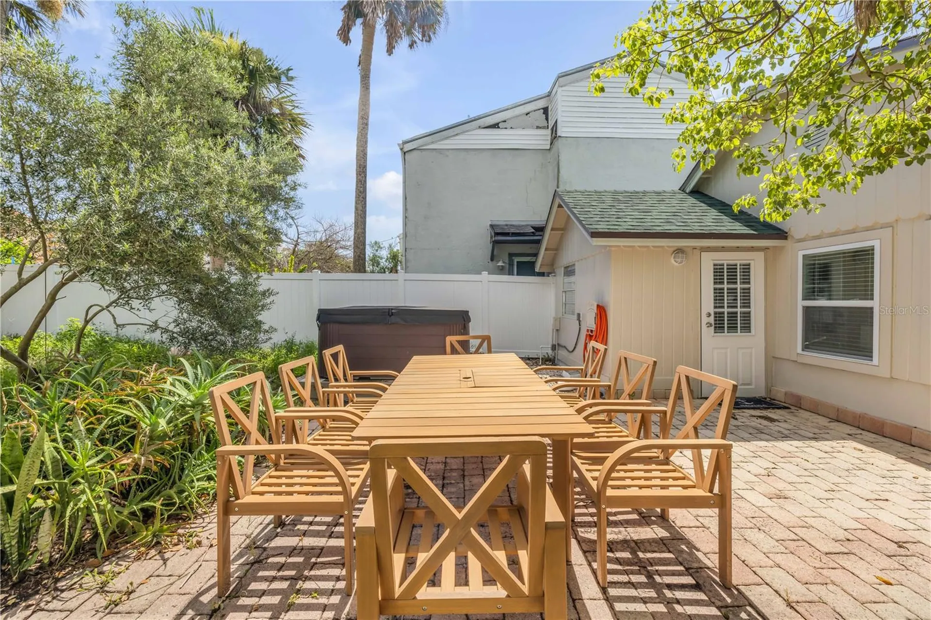 308 Due East Street New Smyrna Beach FL 32169