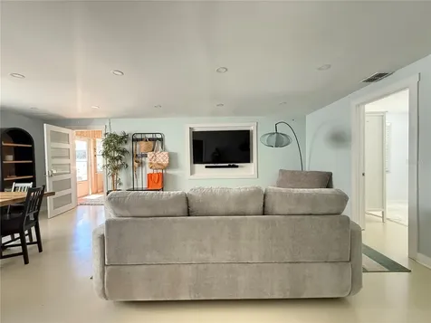 308 Due East Street New Smyrna Beach FL 32169