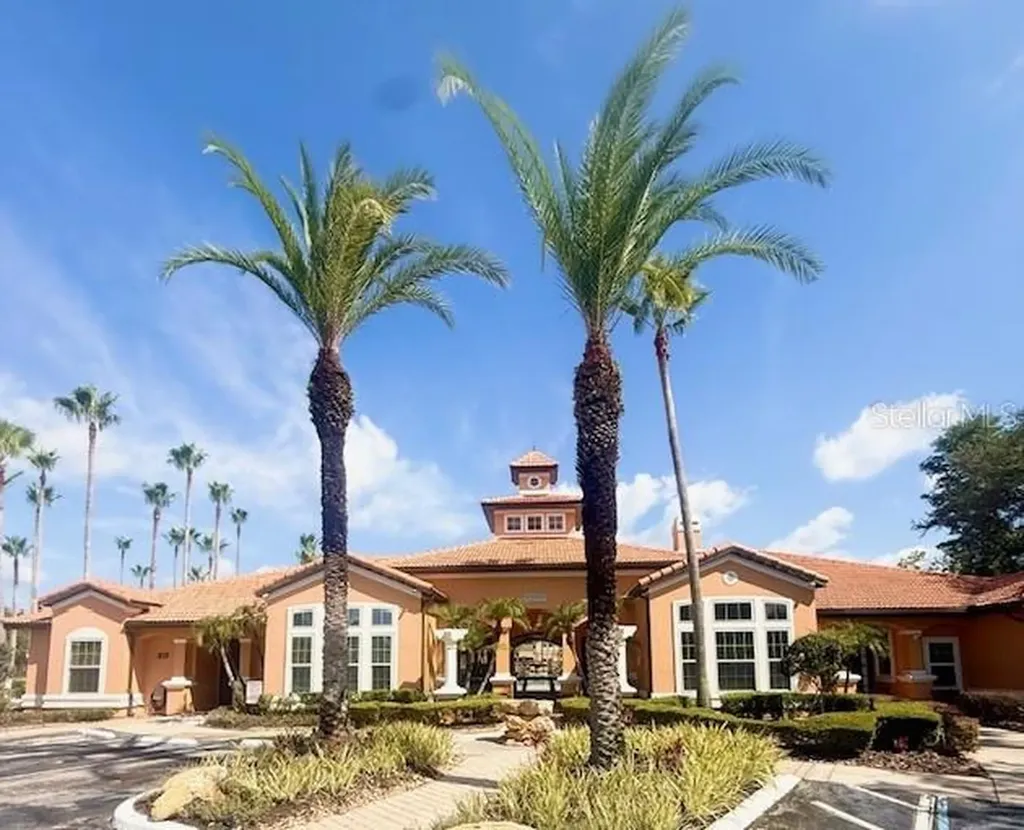 5447 Vineland Road Orlando FL 32811