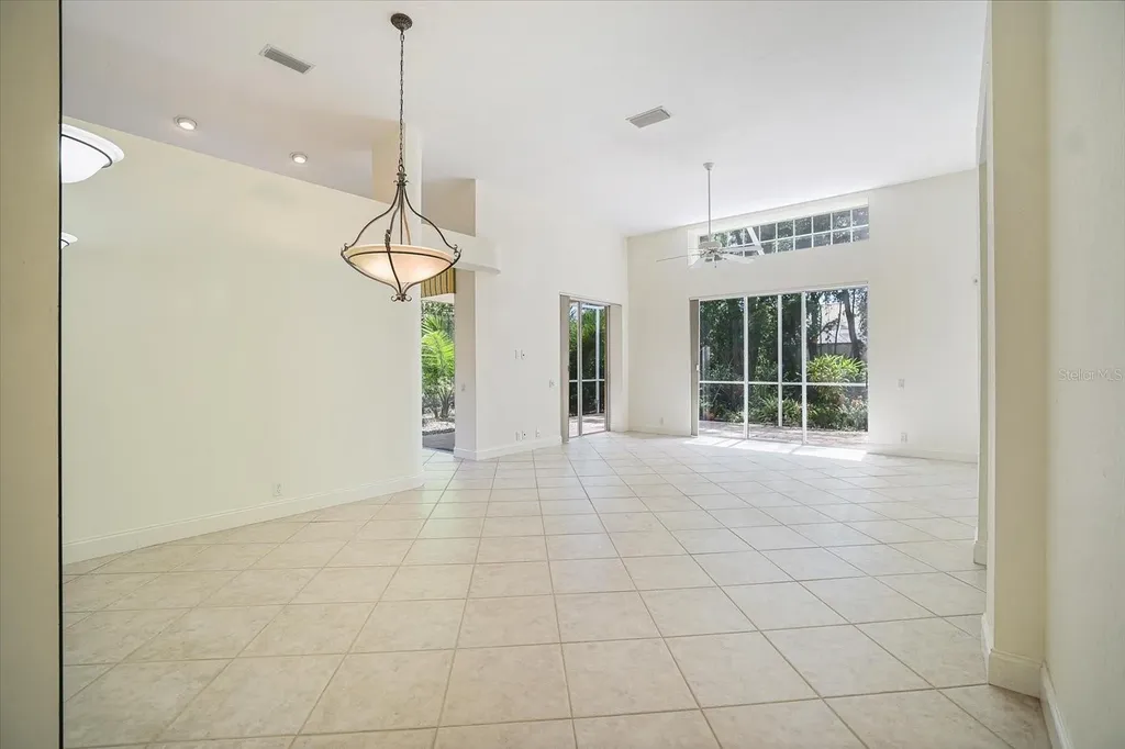 7159 Victoria Circle University Park FL 34201