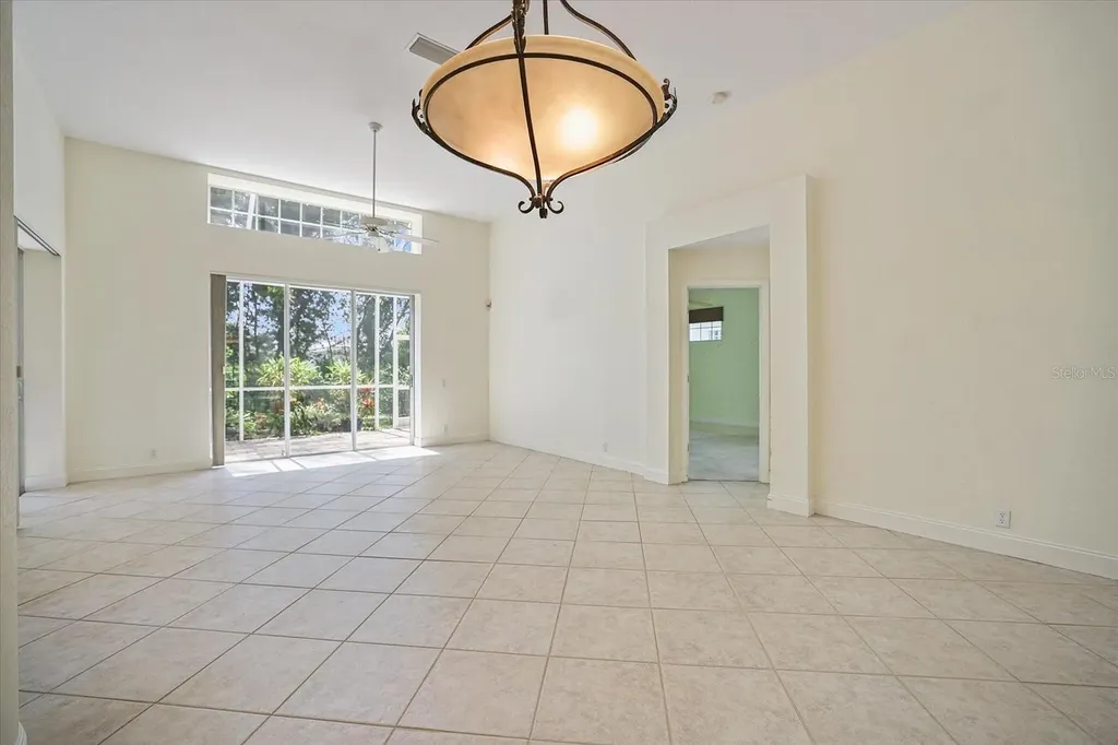 7159 Victoria Circle University Park FL 34201