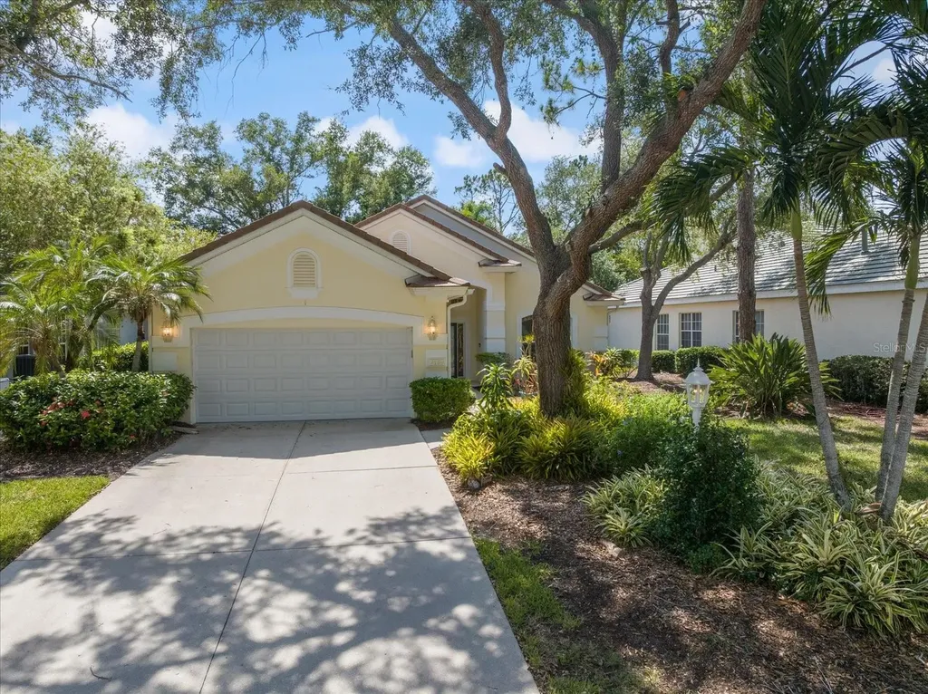 7159 Victoria Circle University Park FL 34201