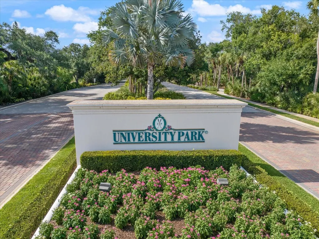 7159 Victoria Circle University Park FL 34201