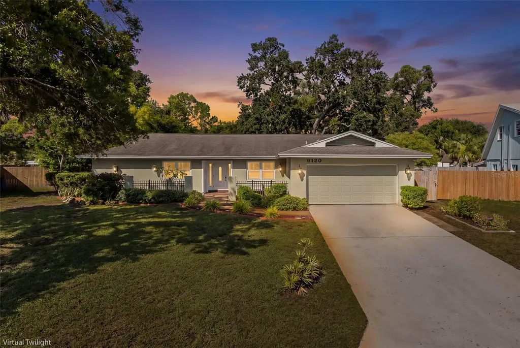 8120 Canterbury Circle Seminole FL 33777