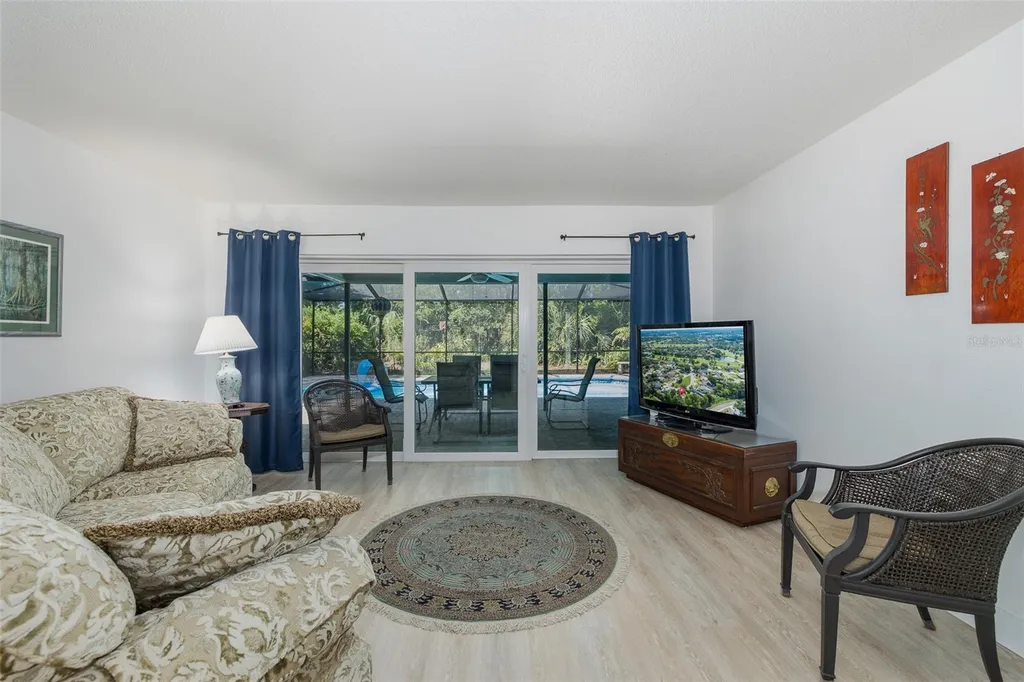 8120 Canterbury Circle Seminole FL 33777