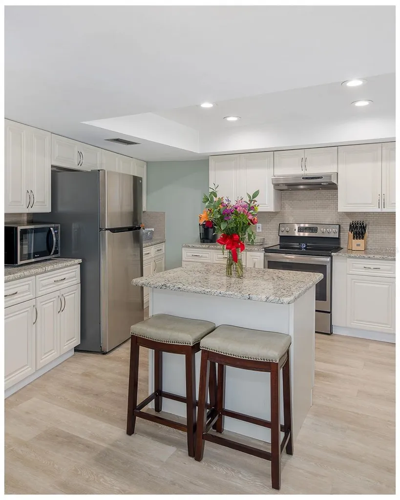 8120 Canterbury Circle Seminole FL 33777