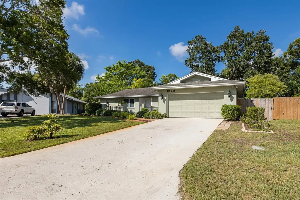 8120 Canterbury Circle Seminole FL 33777