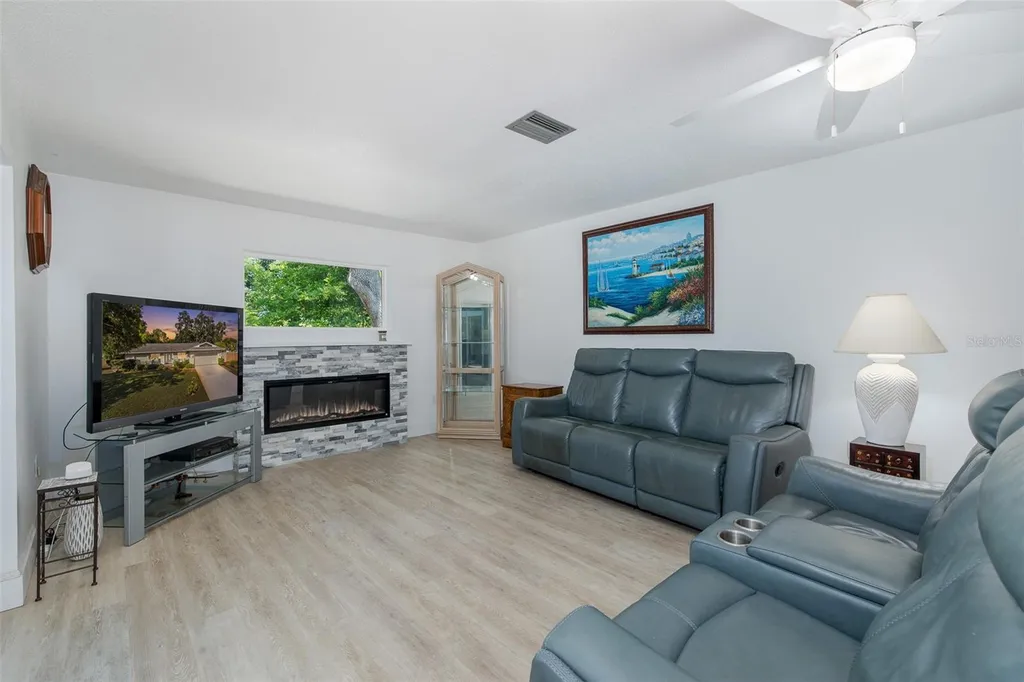 8120 Canterbury Circle Seminole FL 33777