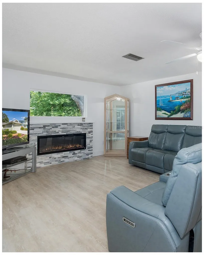 8120 Canterbury Circle Seminole FL 33777