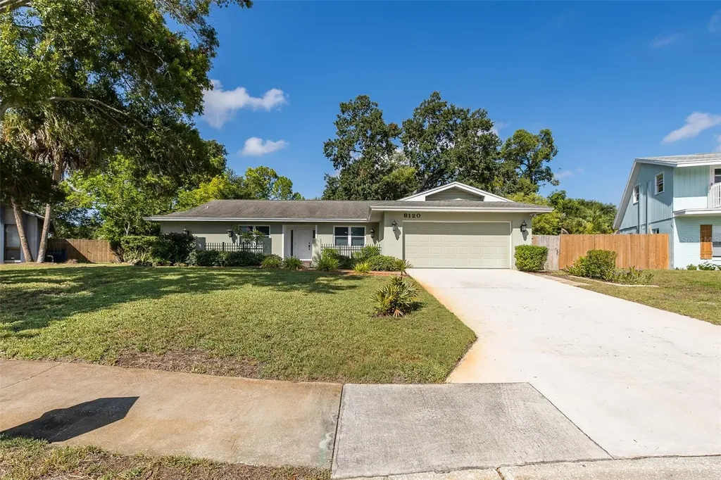 8120 Canterbury Circle Seminole FL 33777