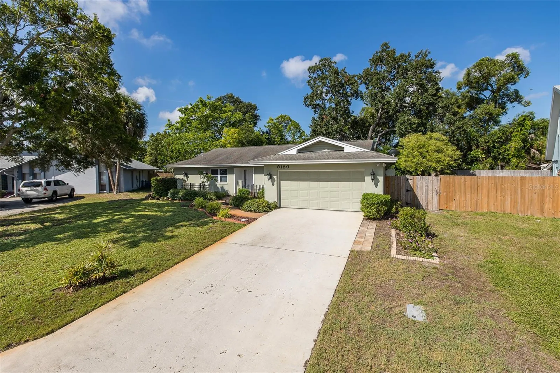 8120 Canterbury Circle Seminole FL 33777