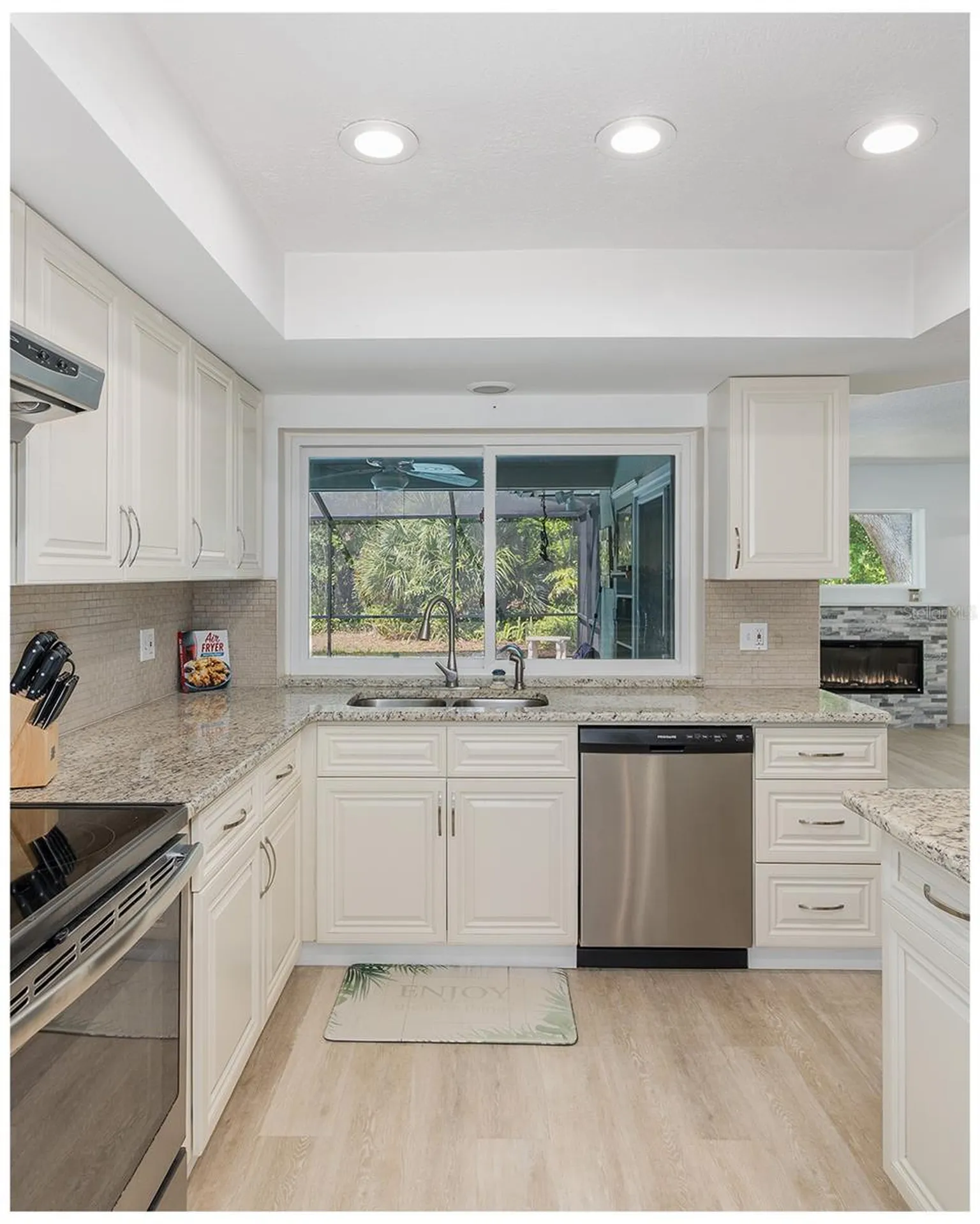 8120 Canterbury Circle Seminole FL 33777
