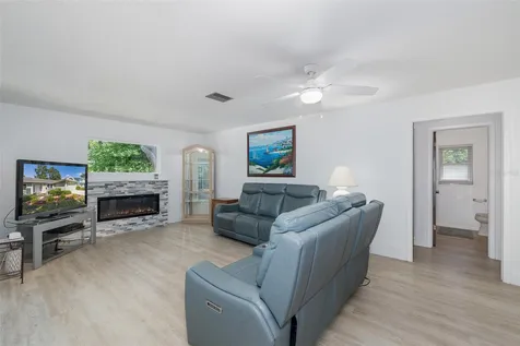 8120 Canterbury Circle Seminole FL 33777