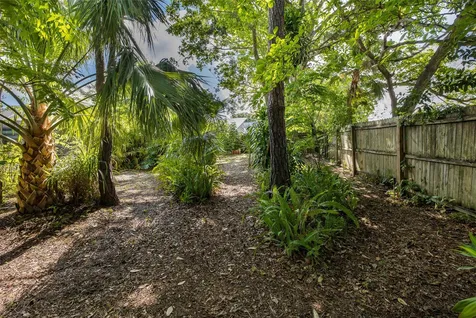 8120 Canterbury Circle Seminole FL 33777