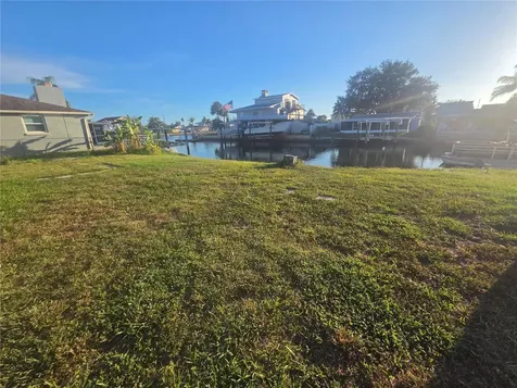 13913 Berkowitz Avenue Hudson FL 34667