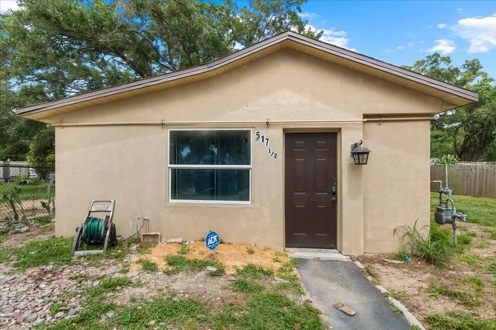 517 Oak Street Auburndale FL 33823