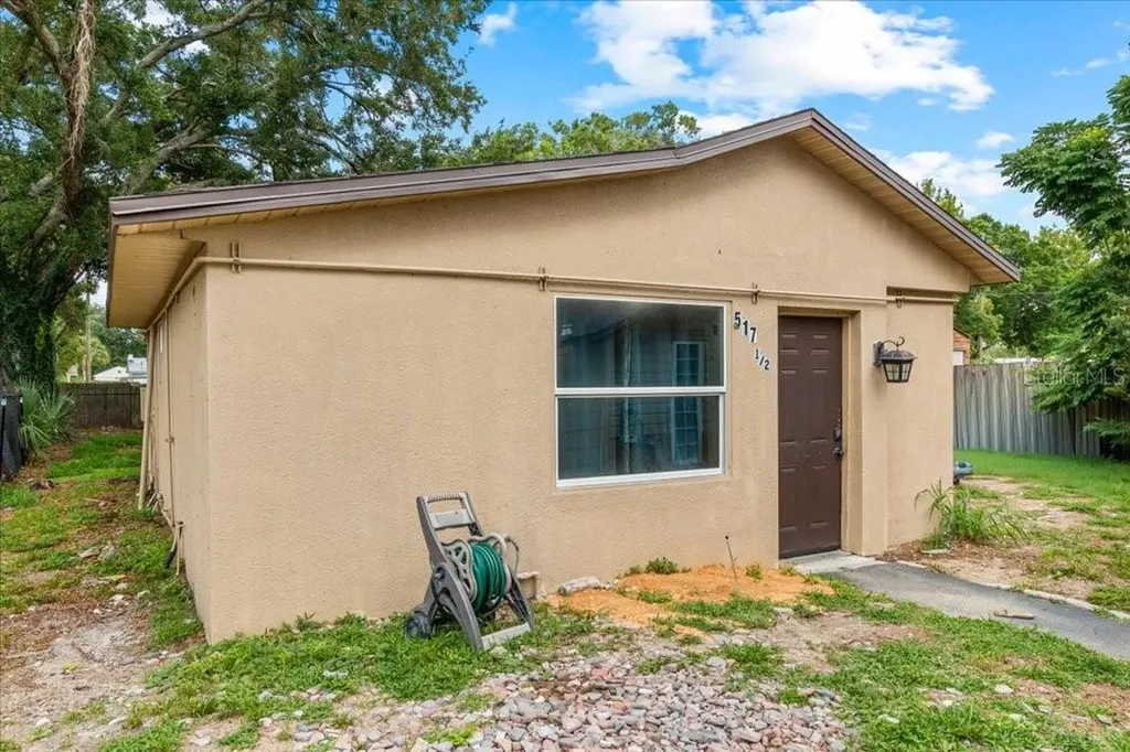 517 Oak Street Auburndale FL 33823