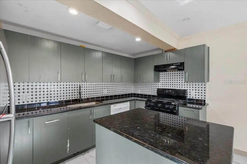 517 Oak Street Auburndale FL 33823