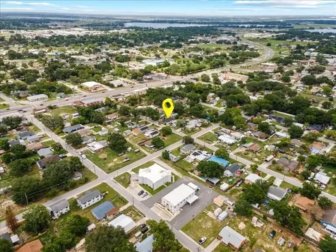 517 Oak Street Auburndale FL 33823