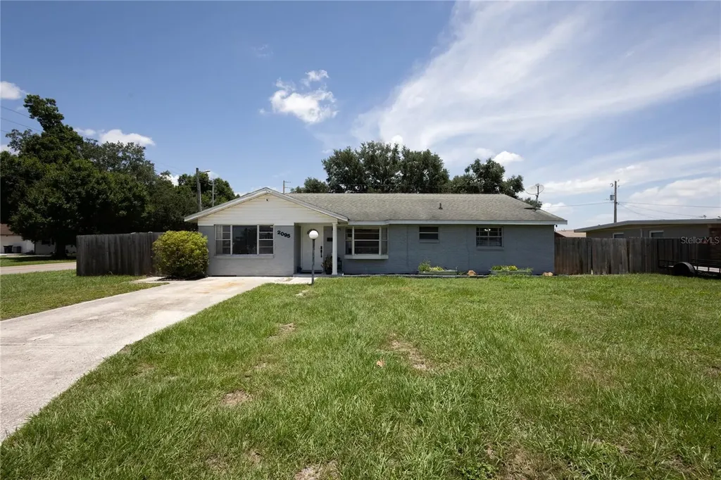 2095 W Hartridge Terrace Winter Haven FL 33881