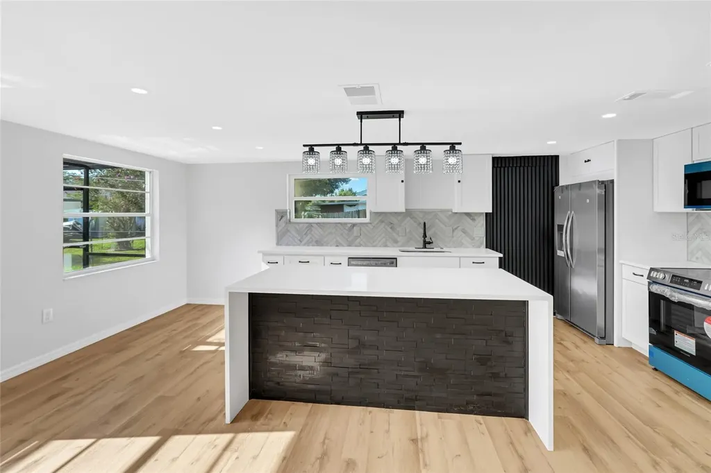4603 Atlantic Avenue Sarasota FL 34233