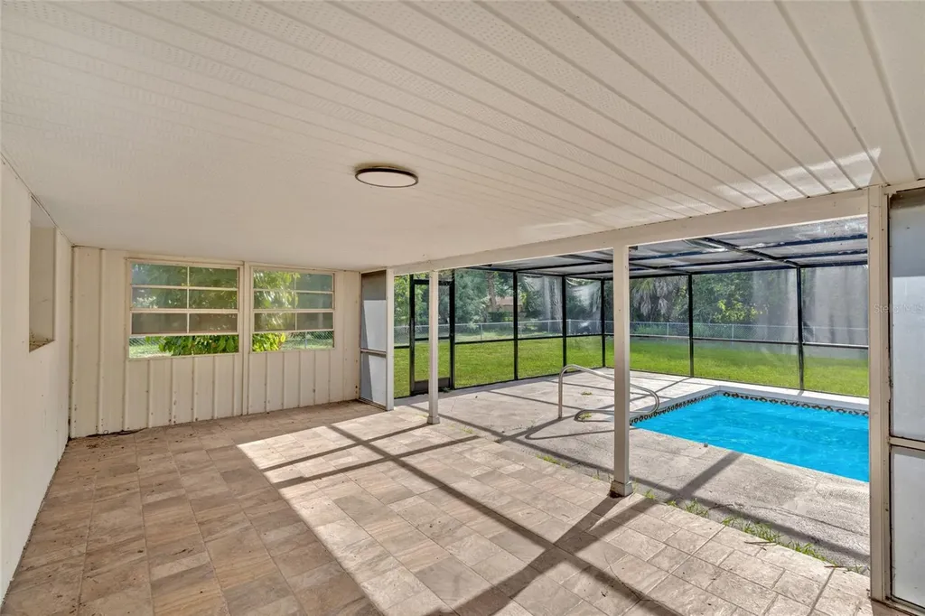4603 Atlantic Avenue Sarasota FL 34233