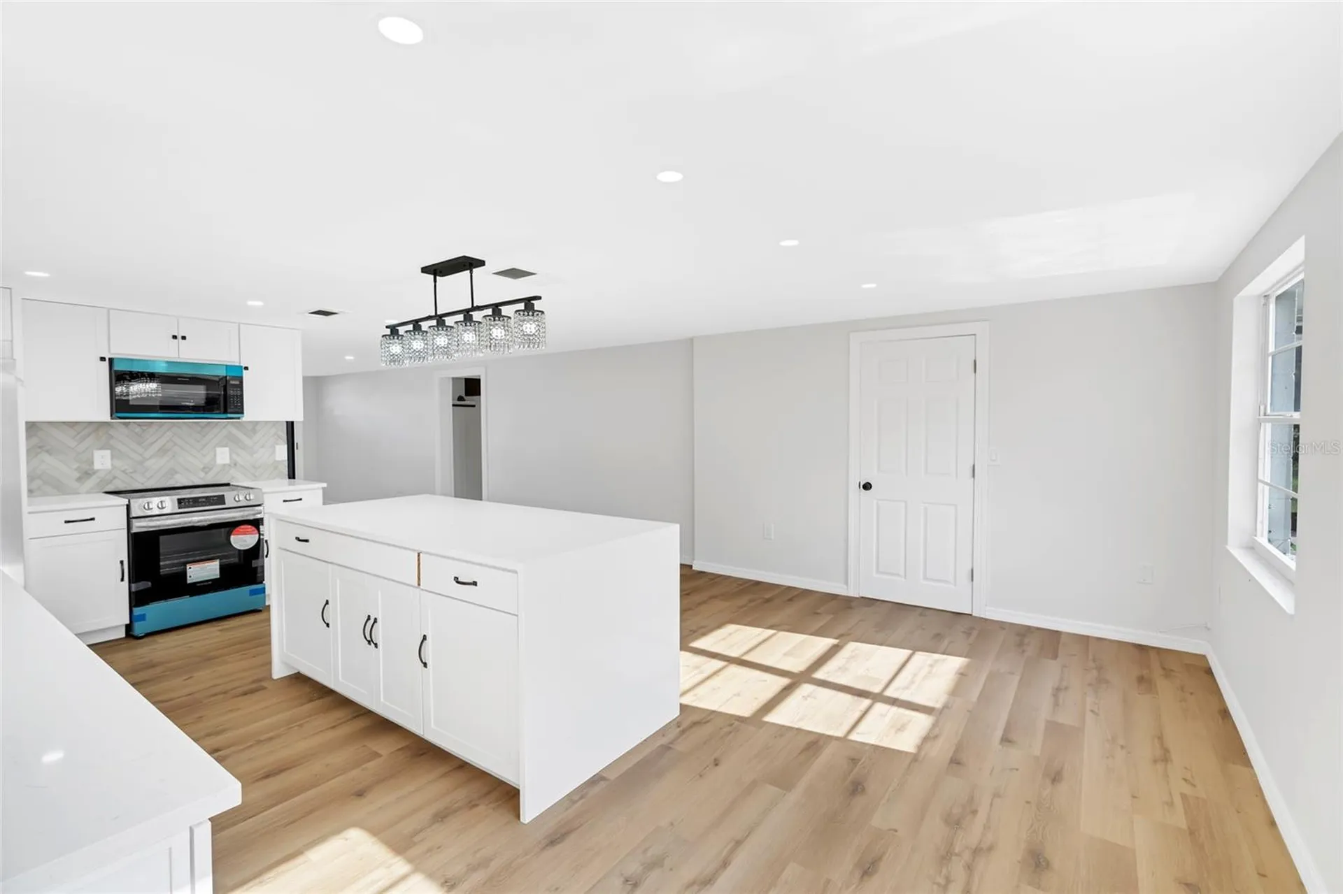 4603 Atlantic Avenue Sarasota FL 34233