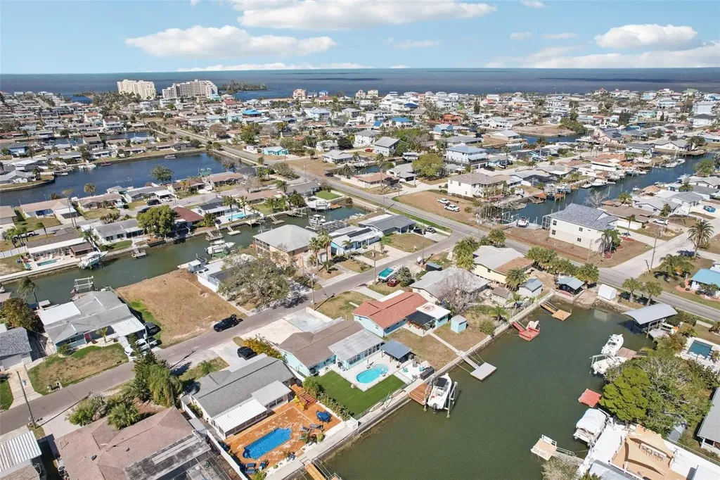 13700 Leslie Drive Hudson FL 34667